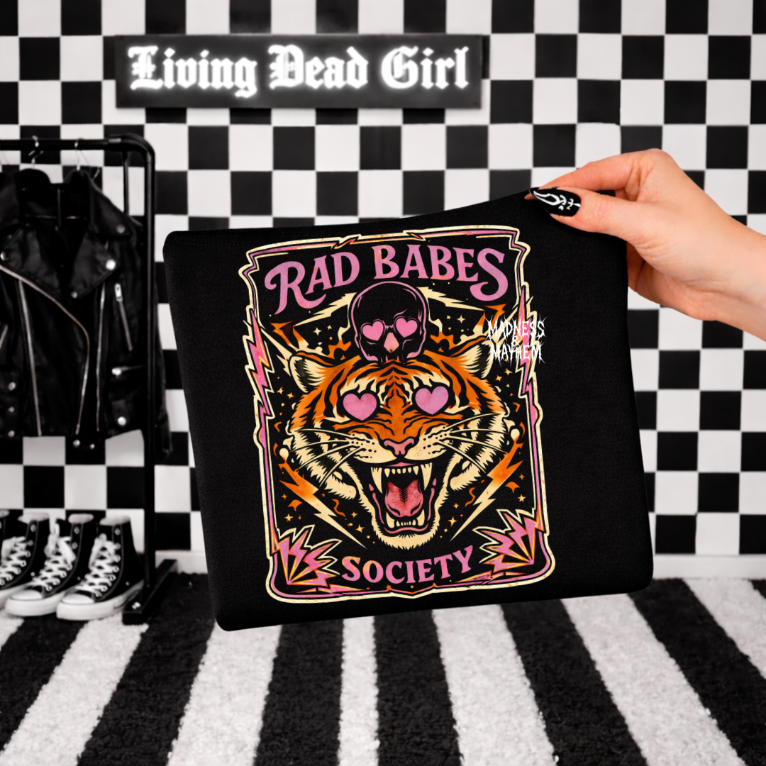 Rad babes tshirt