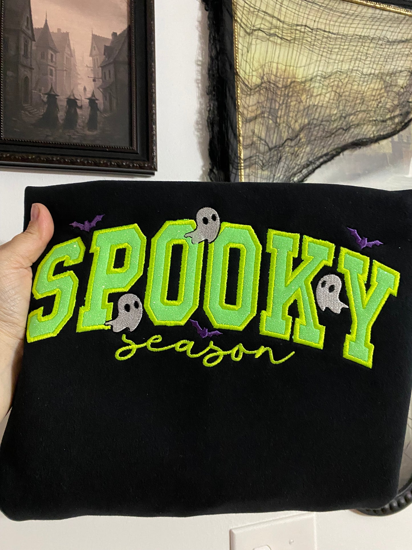 Spooky season (tshirt, hoodie & sweatshirt options)