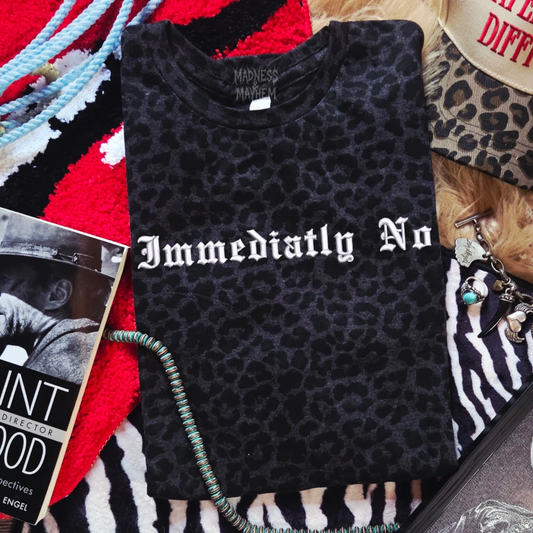 Immediately no embroidered leopard print T-shirt